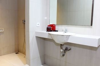 Reddoorz Near Balai Kota Surabaya Hotel Ngoại thất bức ảnh